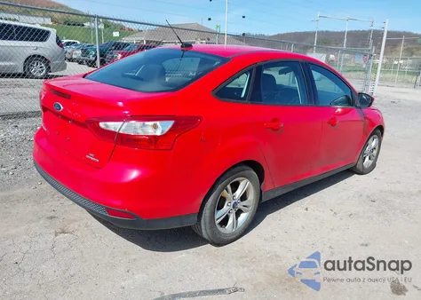 2014 Ford Focus Se z USA, uszkodzony, nr VIN 1FADP3F21EL346920